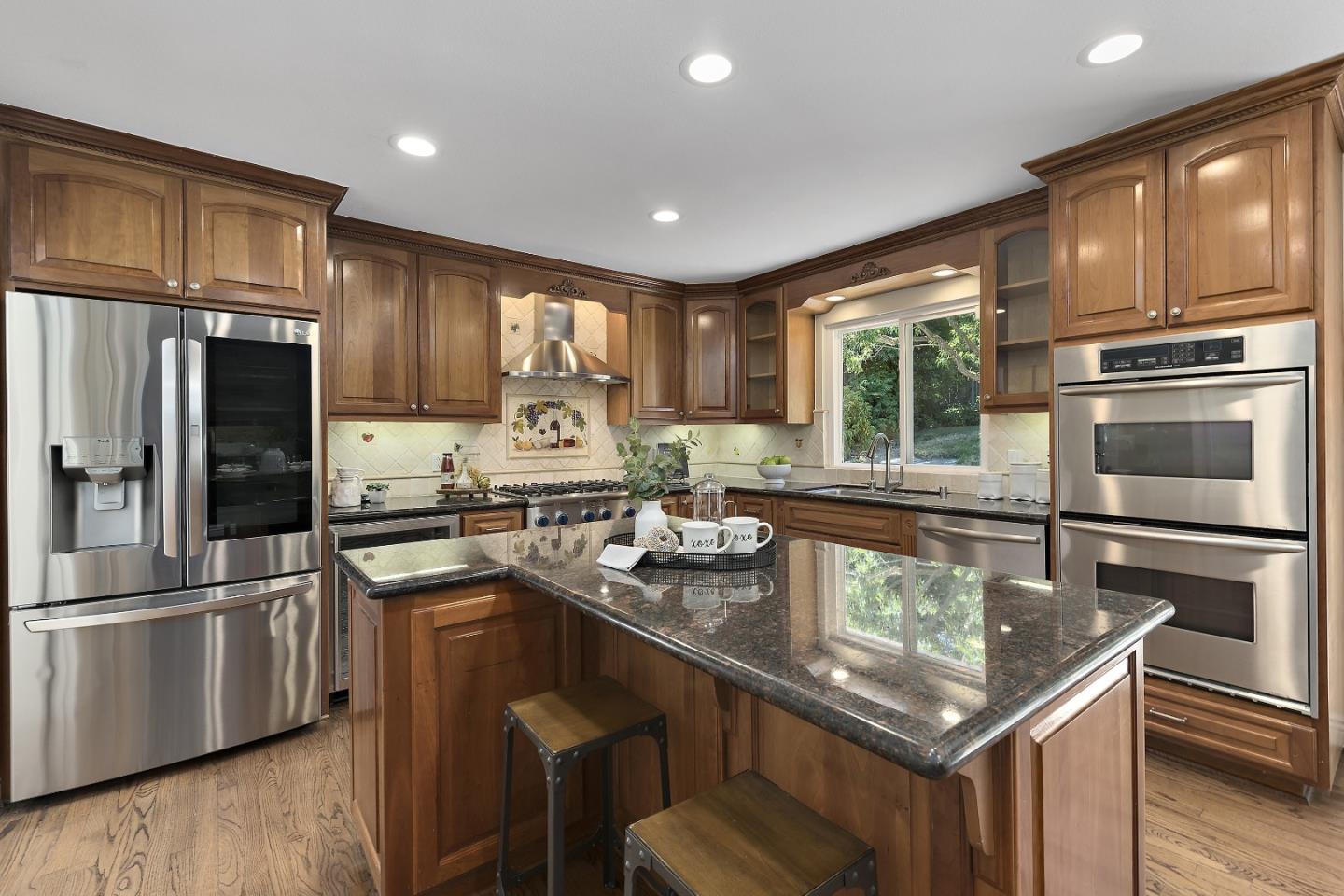 Detail Gallery Image 11 of 31 For 714 Colleen Dr, San Jose,  CA 95123 - 4 Beds | 2 Baths