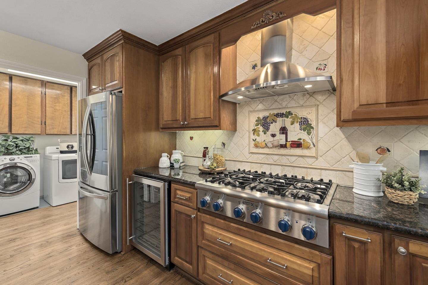 Detail Gallery Image 12 of 31 For 714 Colleen Dr, San Jose,  CA 95123 - 4 Beds | 2 Baths