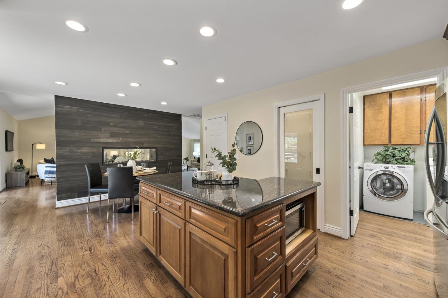 Detail Gallery Image 13 of 31 For 714 Colleen Dr, San Jose,  CA 95123 - 4 Beds | 2 Baths