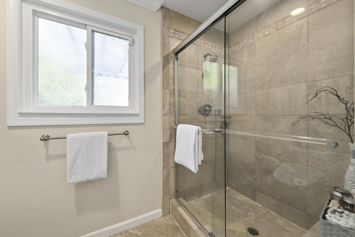 Detail Gallery Image 23 of 31 For 714 Colleen Dr, San Jose,  CA 95123 - 4 Beds | 2 Baths