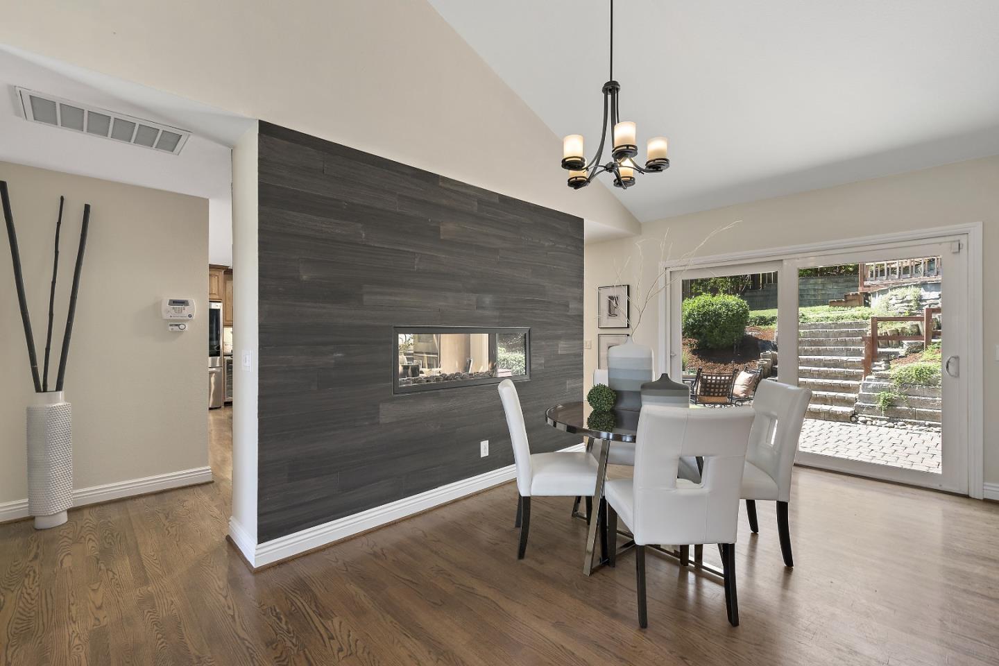 Detail Gallery Image 8 of 31 For 714 Colleen Dr, San Jose,  CA 95123 - 4 Beds | 2 Baths