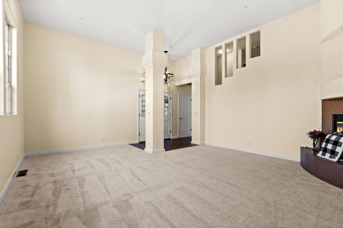 Detail Gallery Image 4 of 31 For 300 Carrera Cir, Aptos,  CA 95003 - 3 Beds | 2 Baths