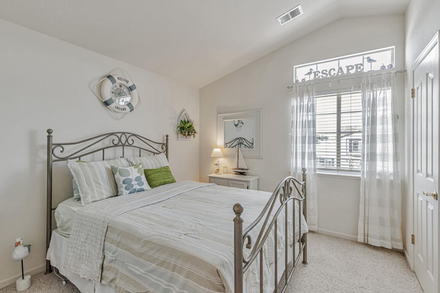Detail Gallery Image 18 of 45 For 1700 Hemlock Ct, Hollister,  CA 95023 - 4 Beds | 3 Baths