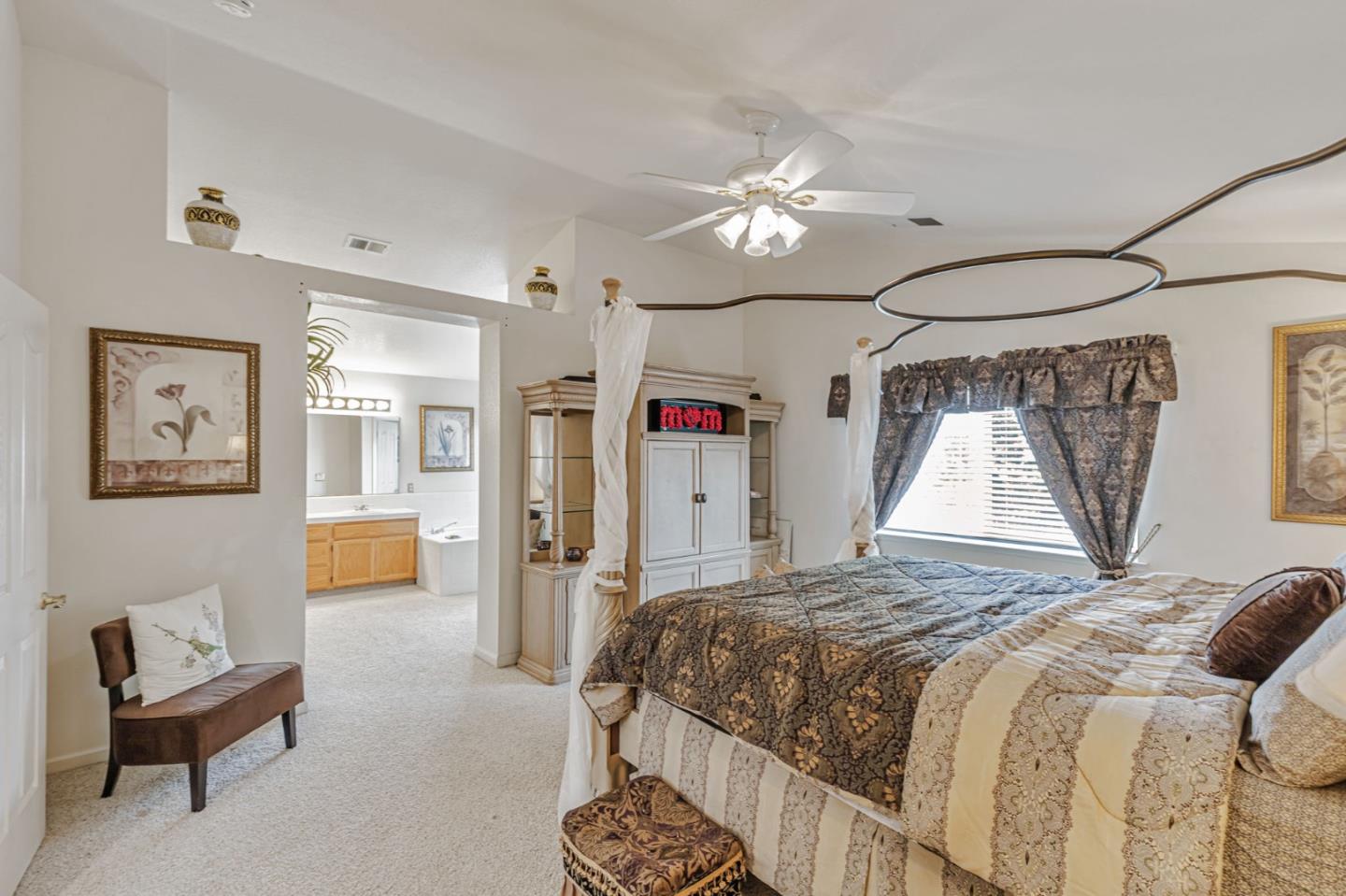 Detail Gallery Image 22 of 45 For 1700 Hemlock Ct, Hollister,  CA 95023 - 4 Beds | 3 Baths