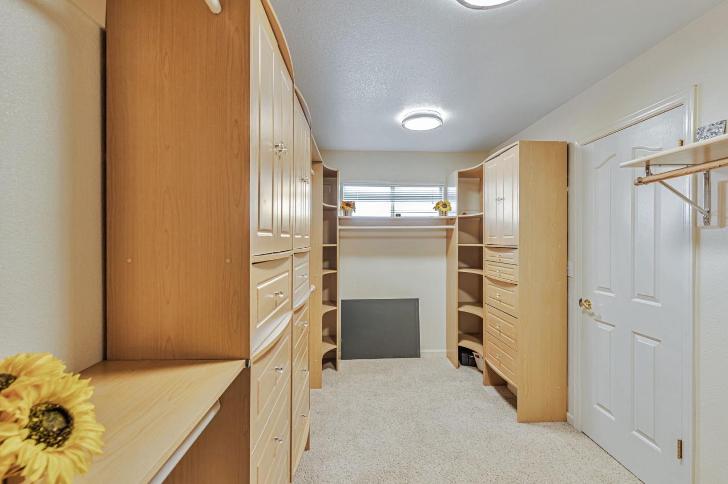 Detail Gallery Image 28 of 45 For 1700 Hemlock Ct, Hollister,  CA 95023 - 4 Beds | 3 Baths
