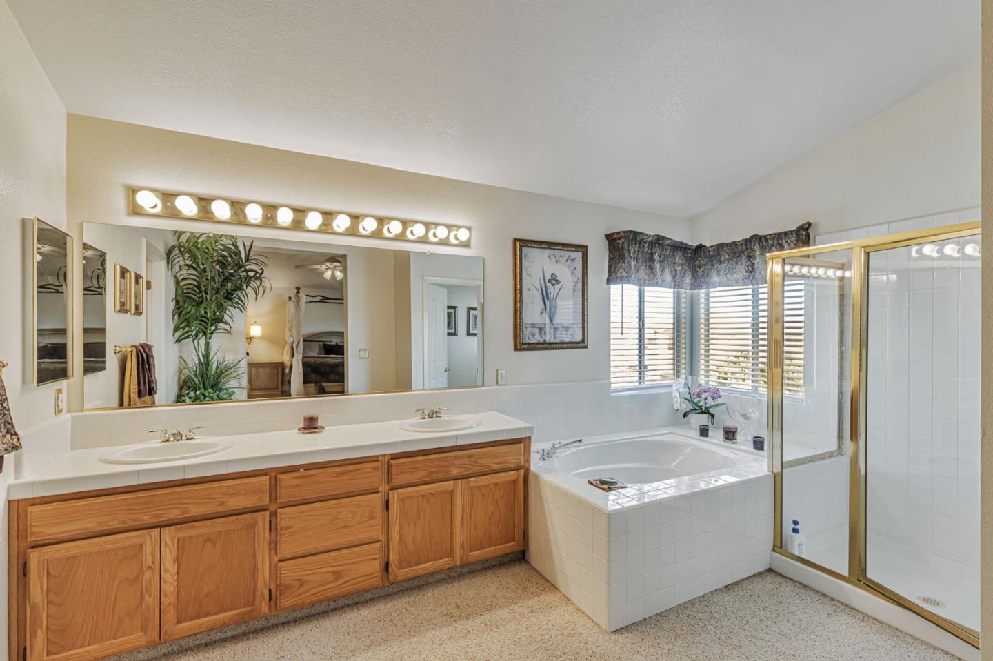 Detail Gallery Image 29 of 45 For 1700 Hemlock Ct, Hollister,  CA 95023 - 4 Beds | 3 Baths