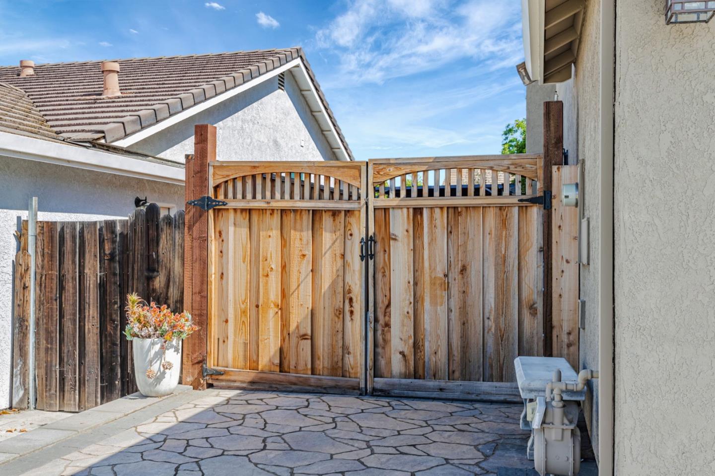 Detail Gallery Image 35 of 45 For 1700 Hemlock Ct, Hollister,  CA 95023 - 4 Beds | 3 Baths