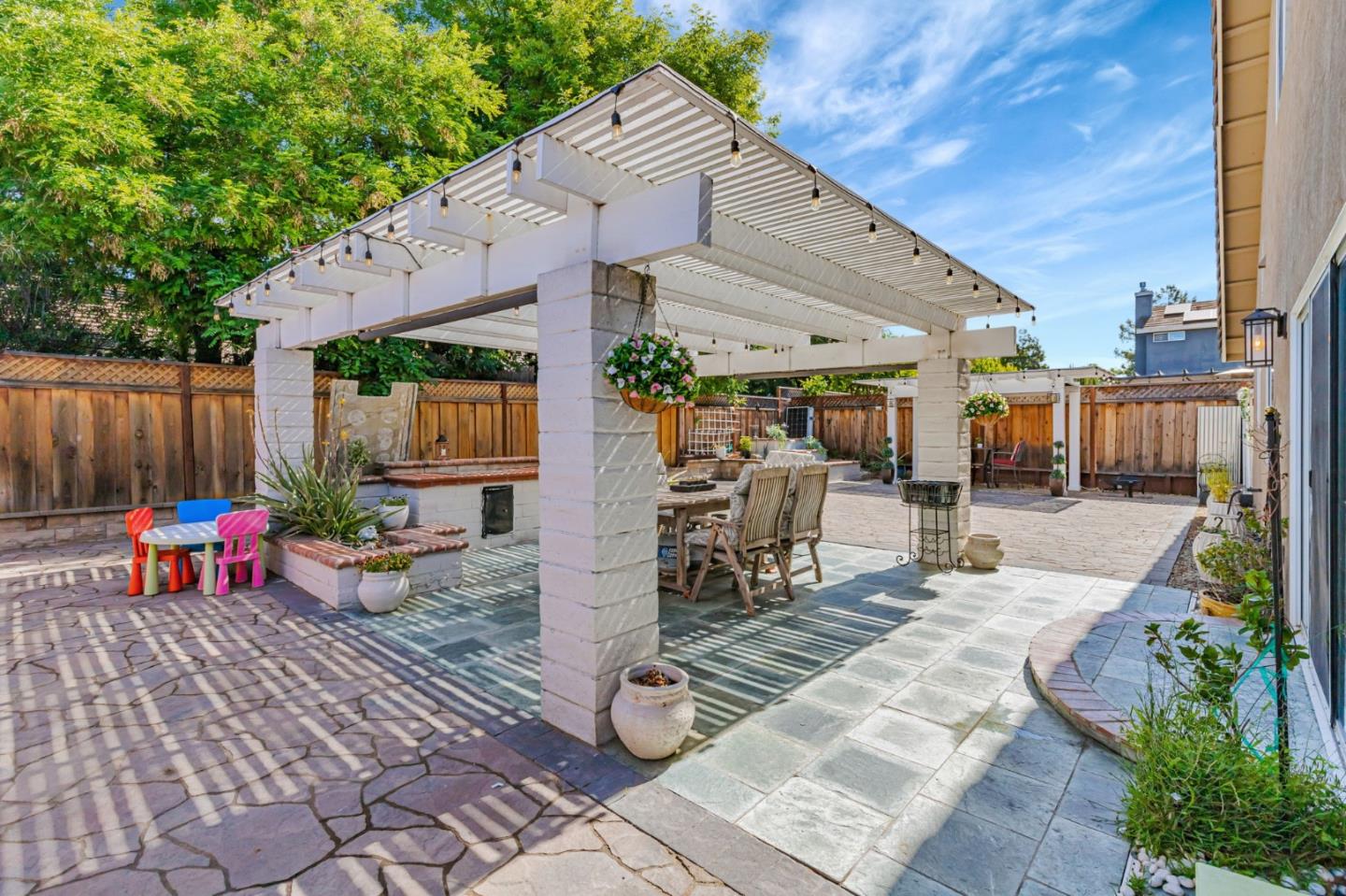 Detail Gallery Image 38 of 45 For 1700 Hemlock Ct, Hollister,  CA 95023 - 4 Beds | 3 Baths