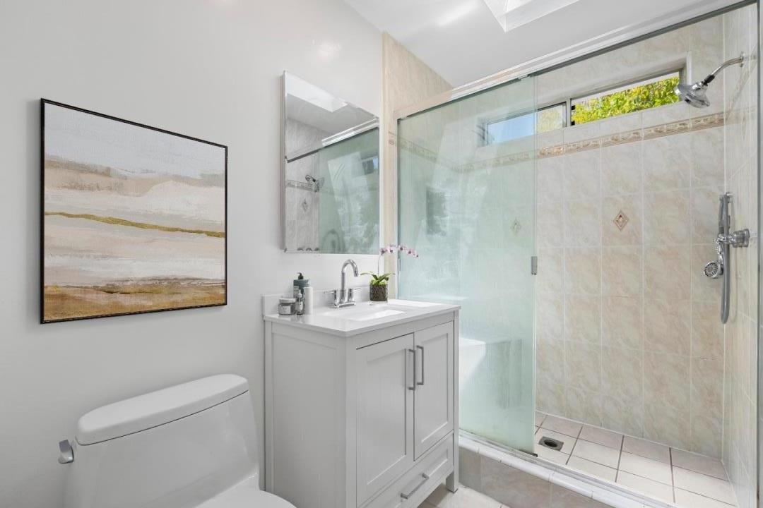 Detail Gallery Image 12 of 28 For 859 14th Ave, Menlo Park,  CA 94025 - 2 Beds | 1 Baths