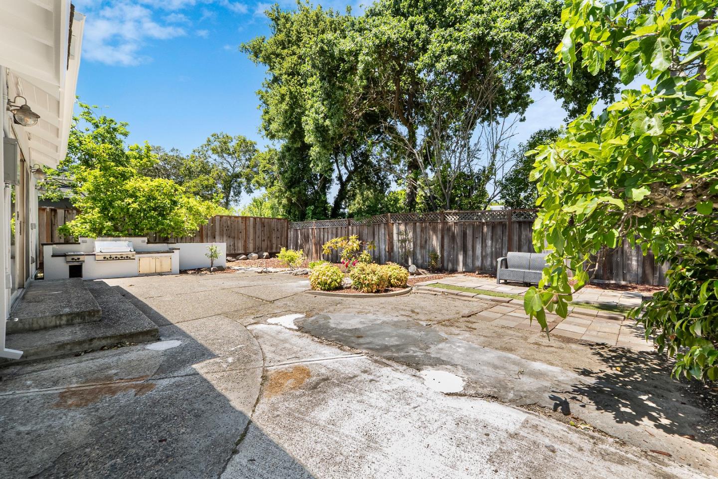 Detail Gallery Image 18 of 28 For 859 14th Ave, Menlo Park,  CA 94025 - 2 Beds | 1 Baths