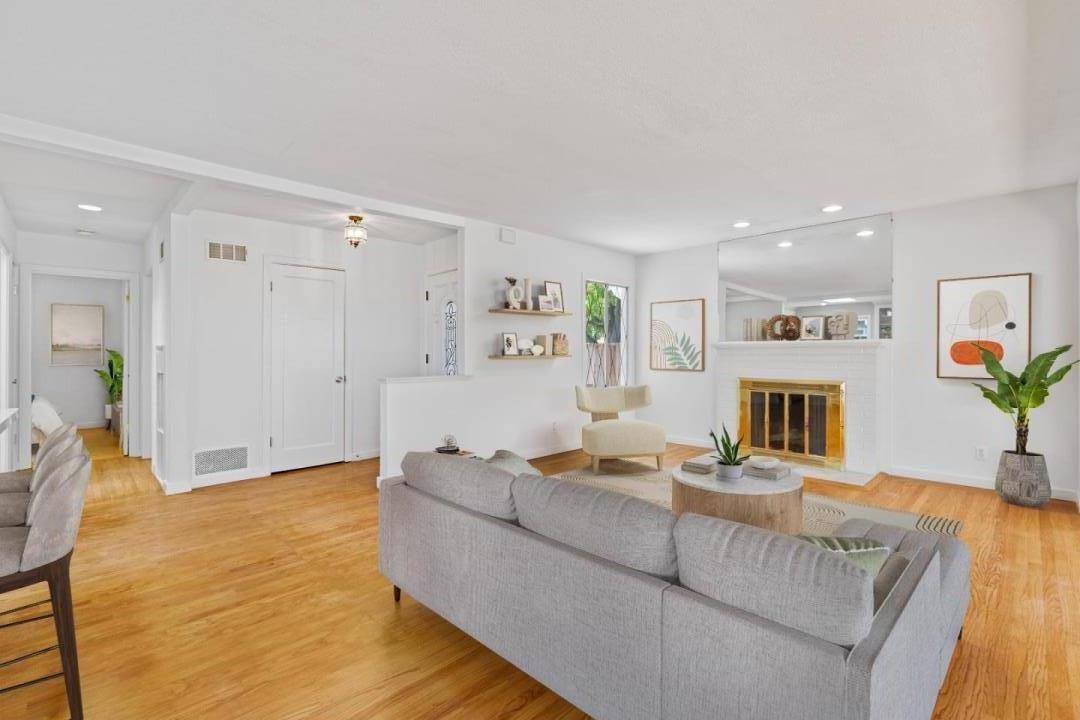 Detail Gallery Image 6 of 28 For 859 14th Ave, Menlo Park,  CA 94025 - 2 Beds | 1 Baths