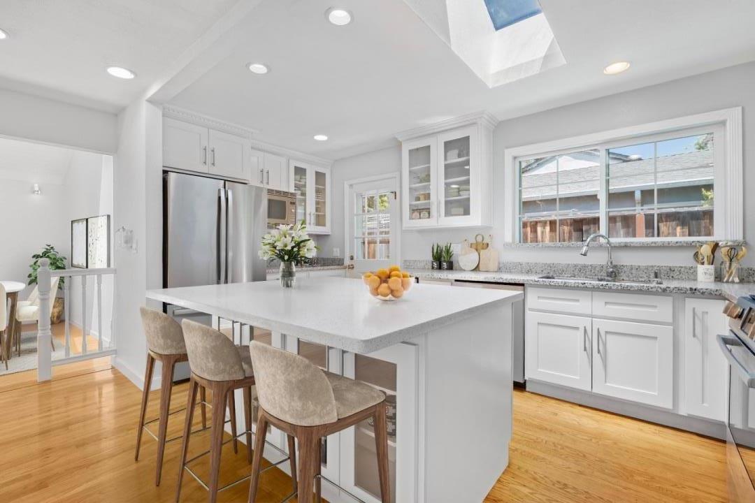 Detail Gallery Image 8 of 28 For 859 14th Ave, Menlo Park,  CA 94025 - 2 Beds | 1 Baths
