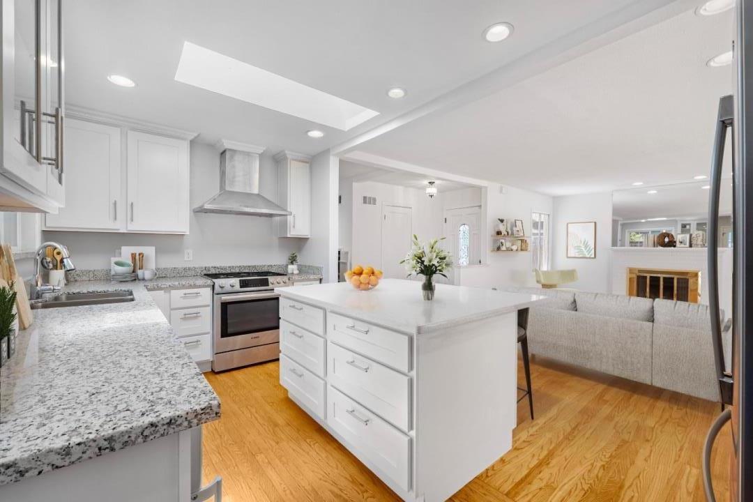 Detail Gallery Image 9 of 28 For 859 14th Ave, Menlo Park,  CA 94025 - 2 Beds | 1 Baths