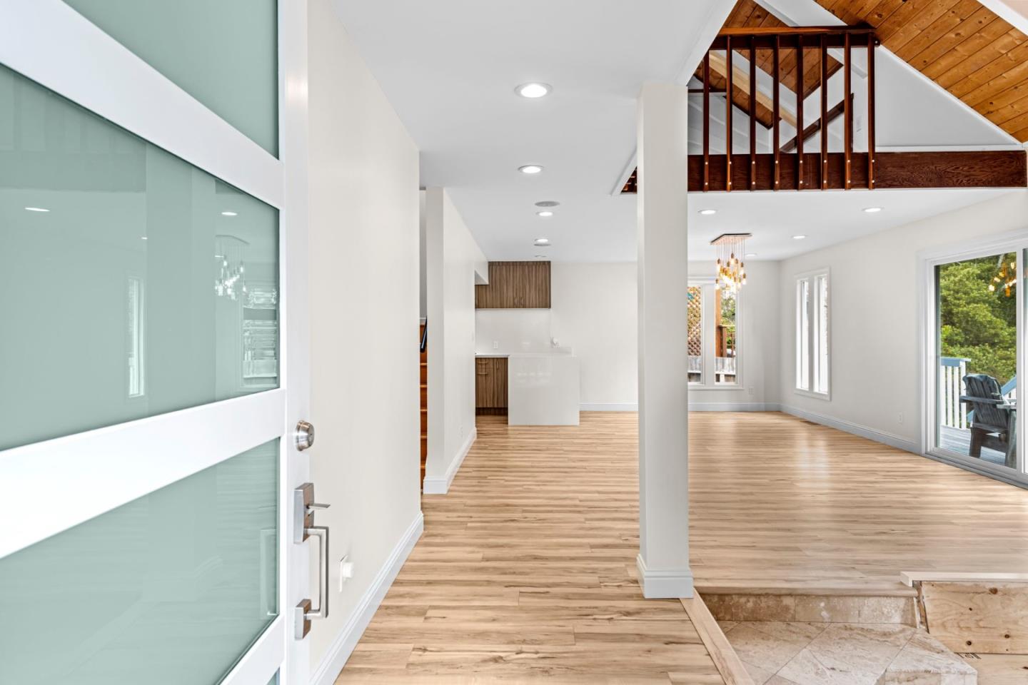 Detail Gallery Image 11 of 54 For 714 Rockaway Beach Ave, Pacifica,  CA 94044 - 4 Beds | 3 Baths