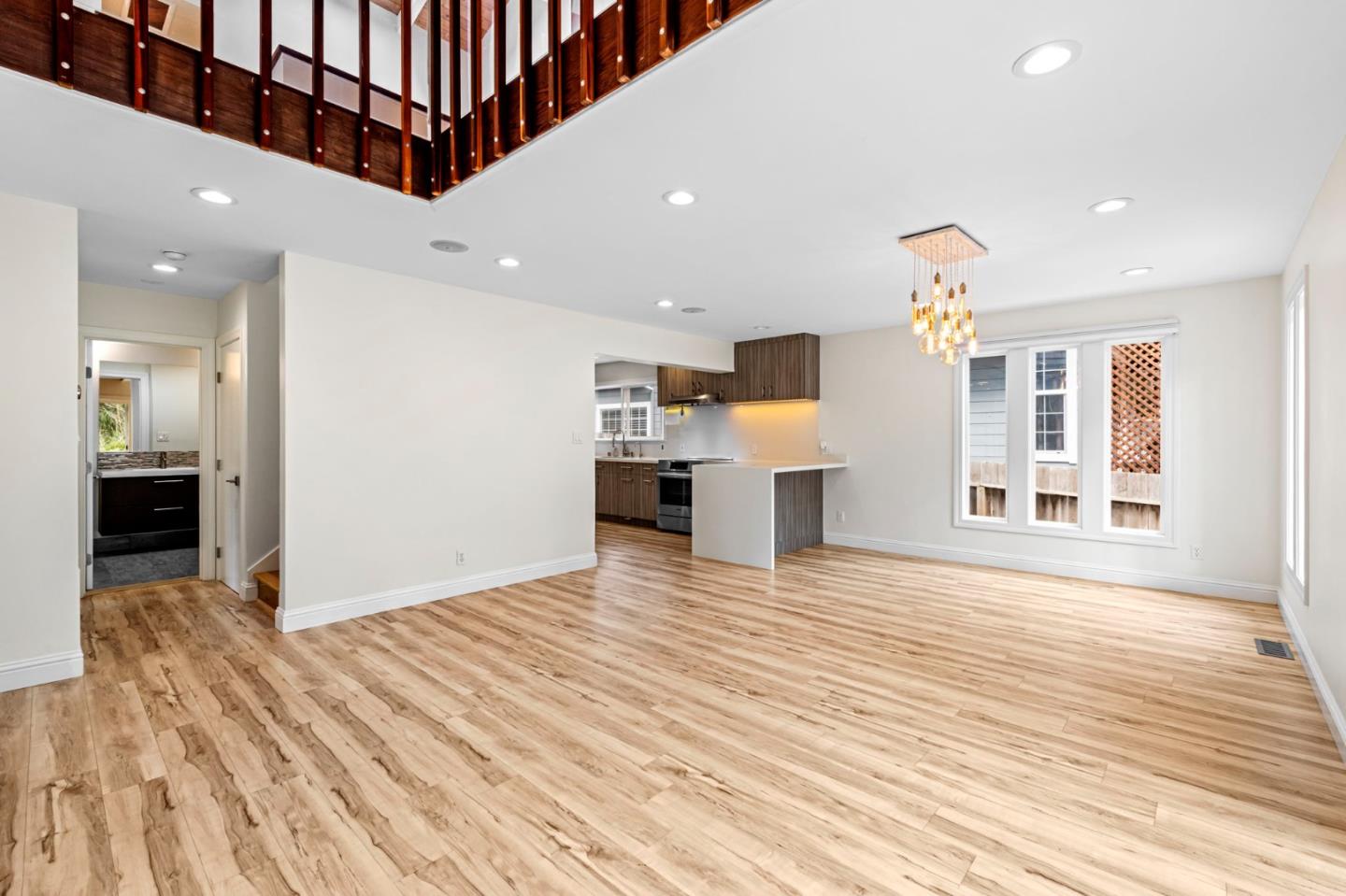 Detail Gallery Image 13 of 54 For 714 Rockaway Beach Ave, Pacifica,  CA 94044 - 4 Beds | 3 Baths