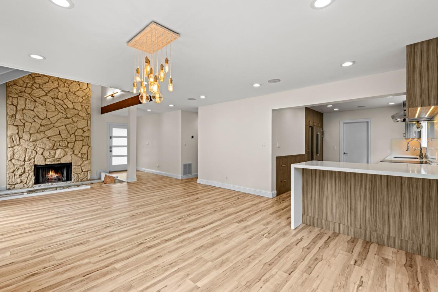 Detail Gallery Image 17 of 54 For 714 Rockaway Beach Ave, Pacifica,  CA 94044 - 4 Beds | 3 Baths