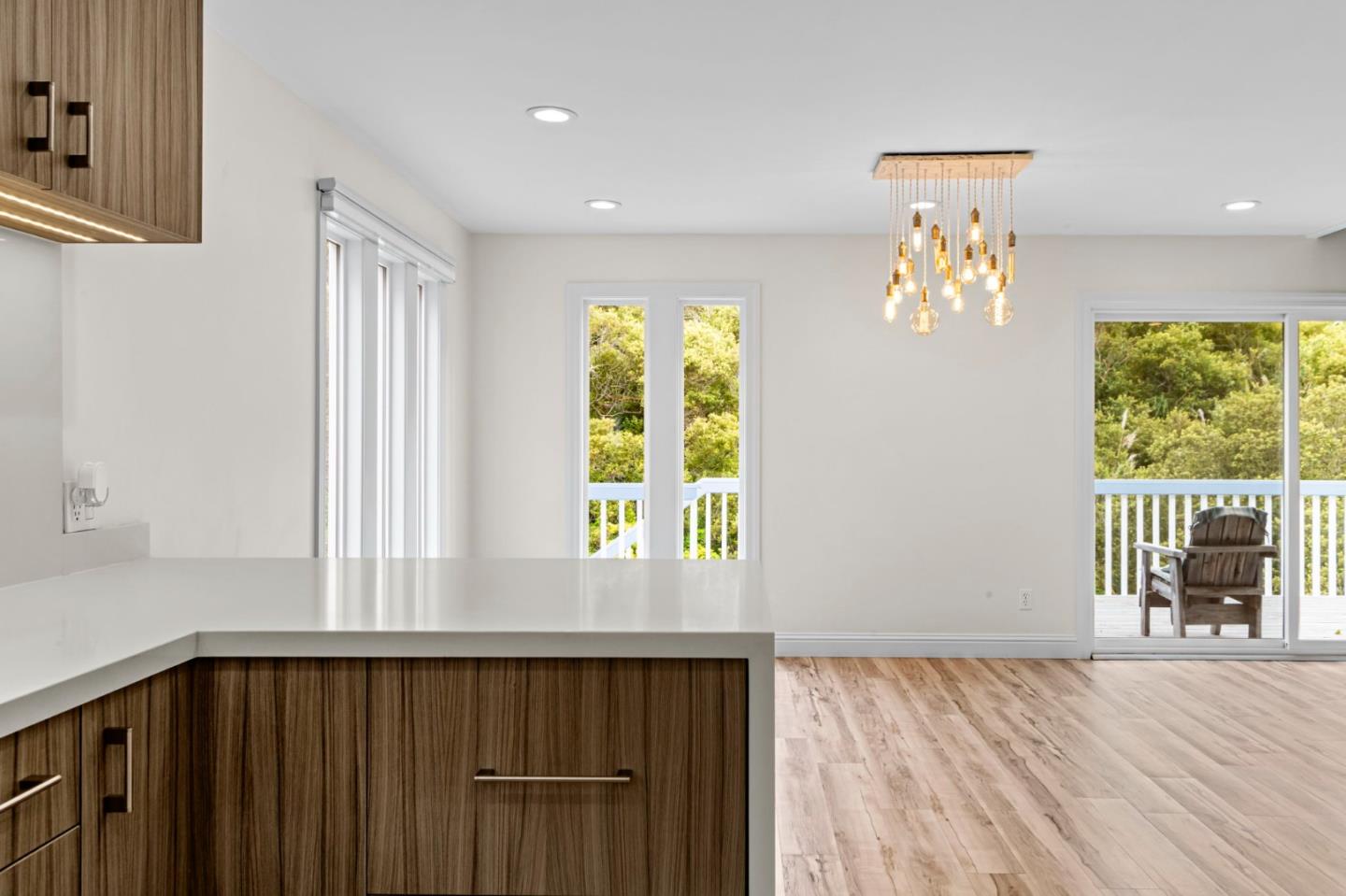 Detail Gallery Image 22 of 54 For 714 Rockaway Beach Ave, Pacifica,  CA 94044 - 4 Beds | 3 Baths