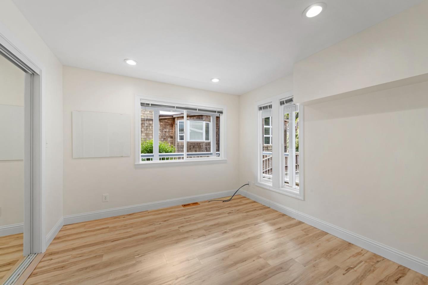 Detail Gallery Image 26 of 54 For 714 Rockaway Beach Ave, Pacifica,  CA 94044 - 4 Beds | 3 Baths