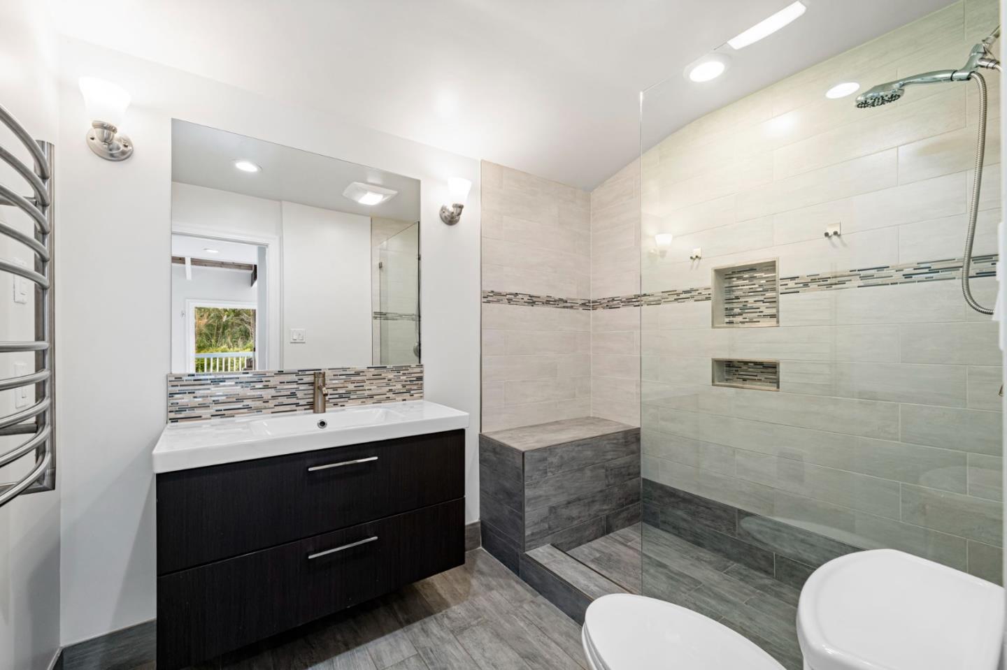 Detail Gallery Image 28 of 54 For 714 Rockaway Beach Ave, Pacifica,  CA 94044 - 4 Beds | 3 Baths