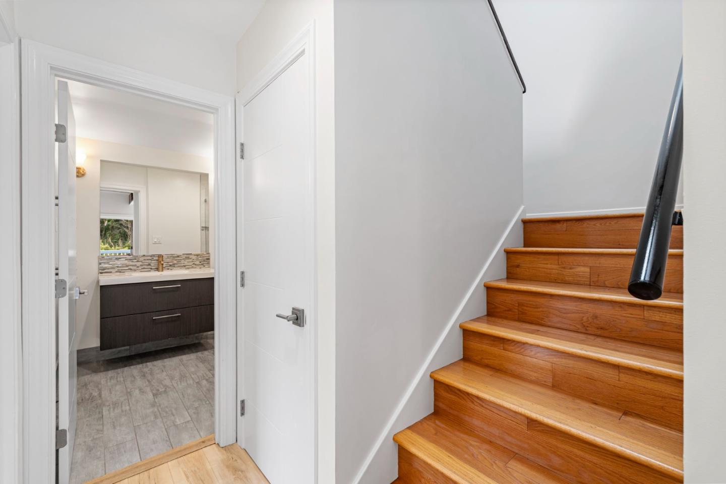 Detail Gallery Image 29 of 54 For 714 Rockaway Beach Ave, Pacifica,  CA 94044 - 4 Beds | 3 Baths