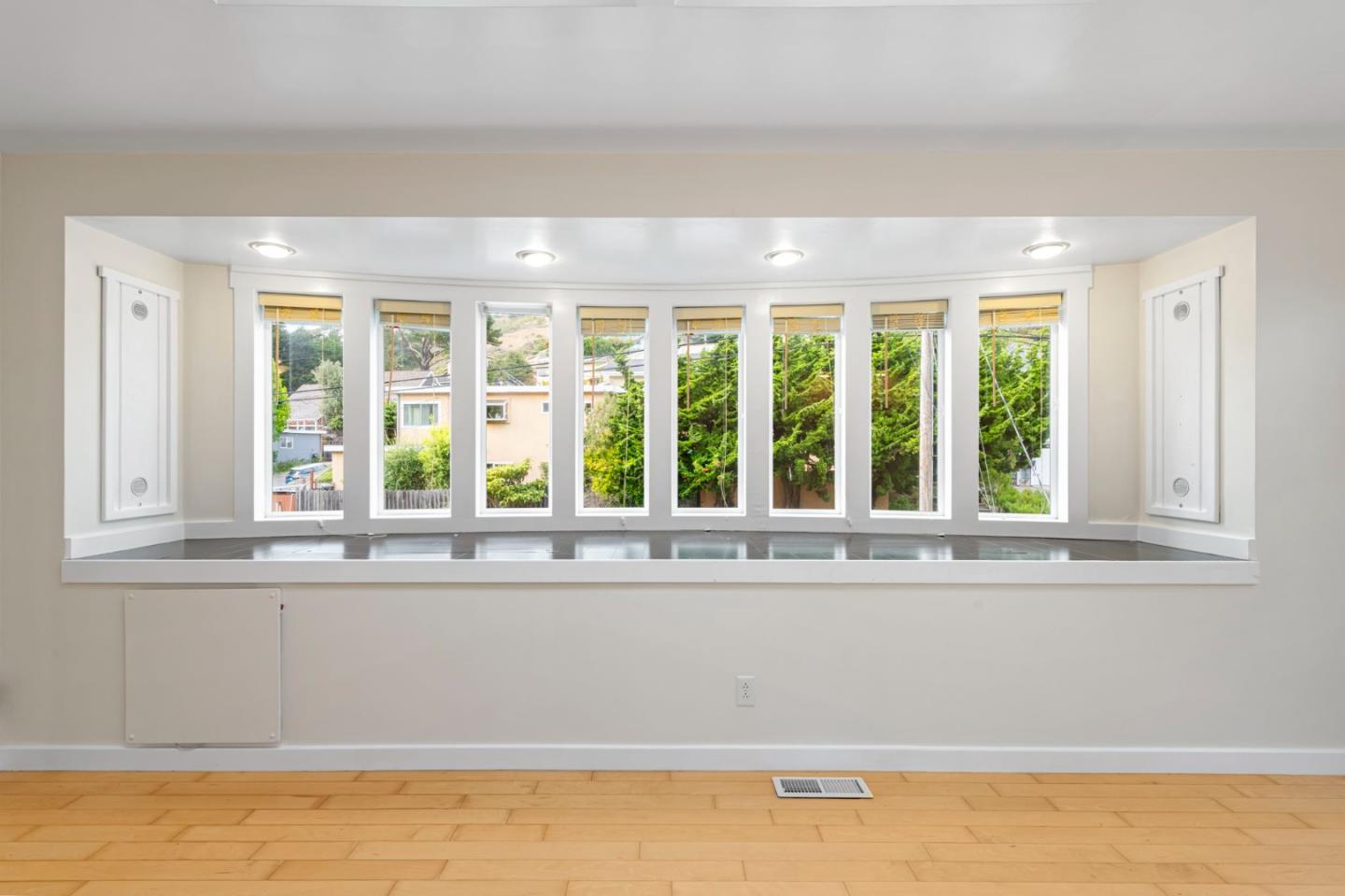 Detail Gallery Image 42 of 54 For 714 Rockaway Beach Ave, Pacifica,  CA 94044 - 4 Beds | 3 Baths