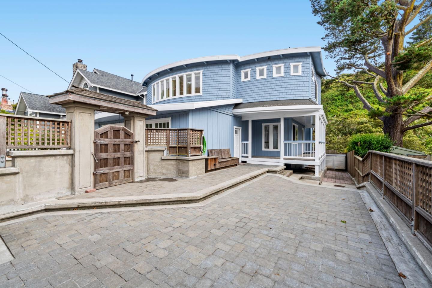 Detail Gallery Image 6 of 54 For 714 Rockaway Beach Ave, Pacifica,  CA 94044 - 4 Beds | 3 Baths