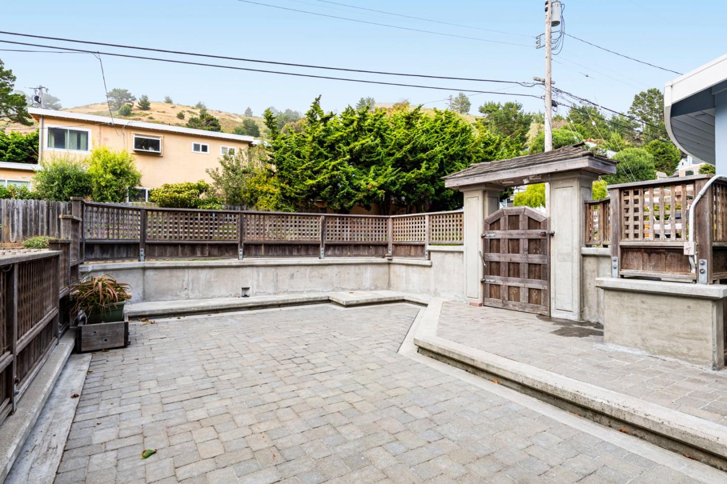 Detail Gallery Image 7 of 54 For 714 Rockaway Beach Ave, Pacifica,  CA 94044 - 4 Beds | 3 Baths
