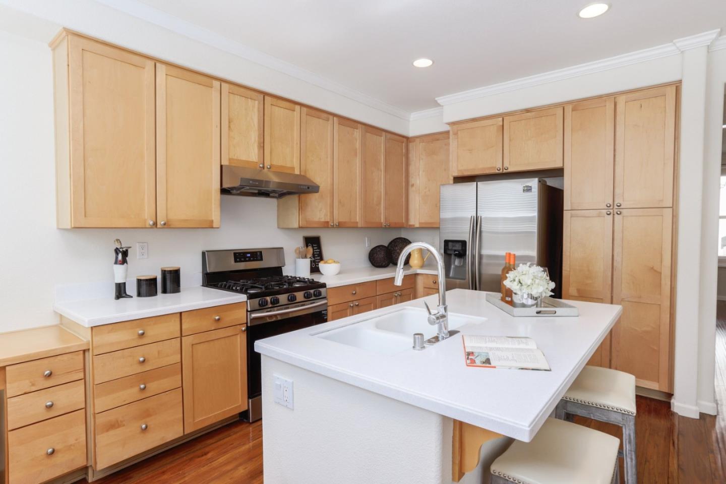 Detail Gallery Image 23 of 46 For 878 Luz Del Sol Loop, Milpitas,  CA 95035 - 3 Beds | 2/1 Baths