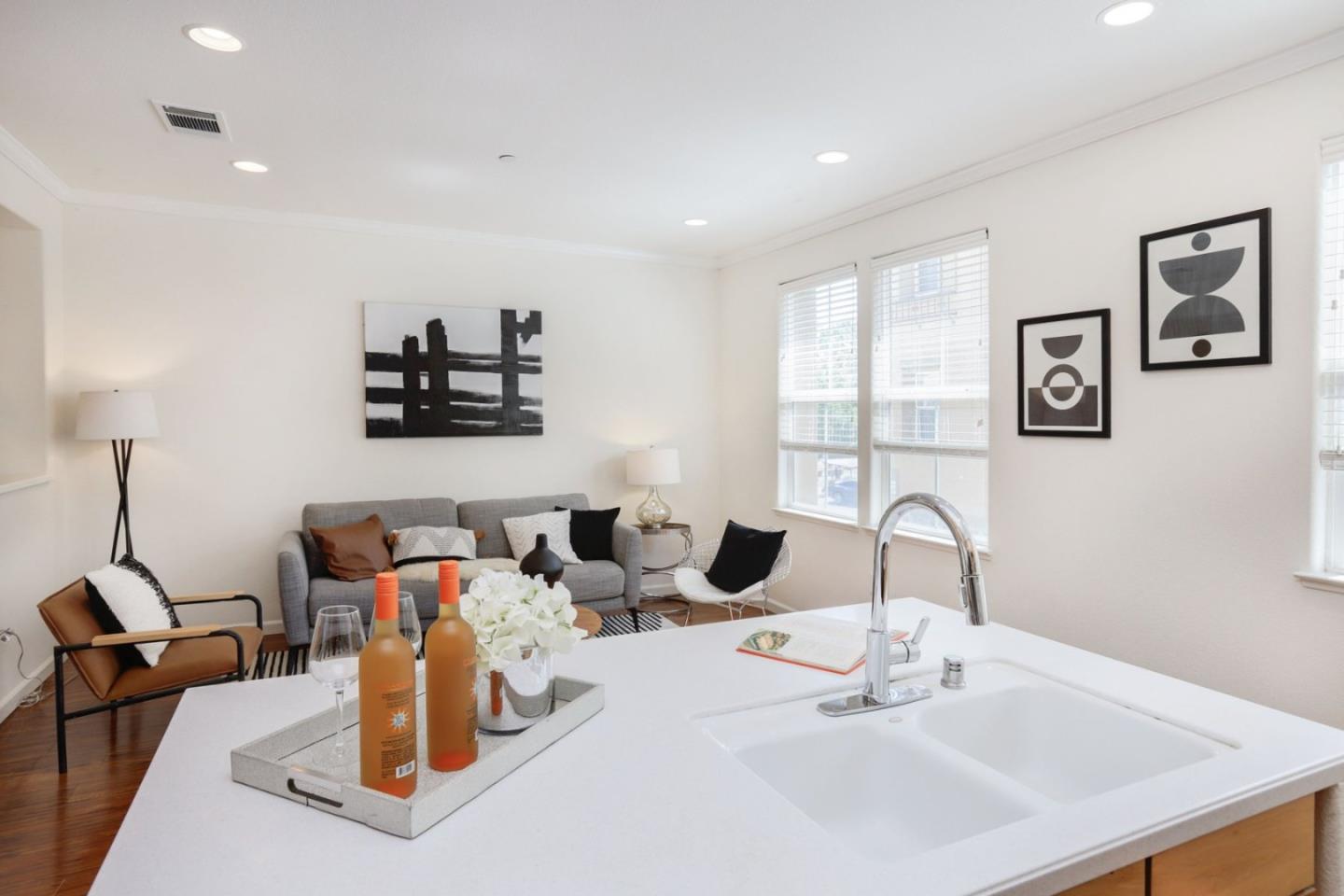 Detail Gallery Image 24 of 46 For 878 Luz Del Sol Loop, Milpitas,  CA 95035 - 3 Beds | 2/1 Baths