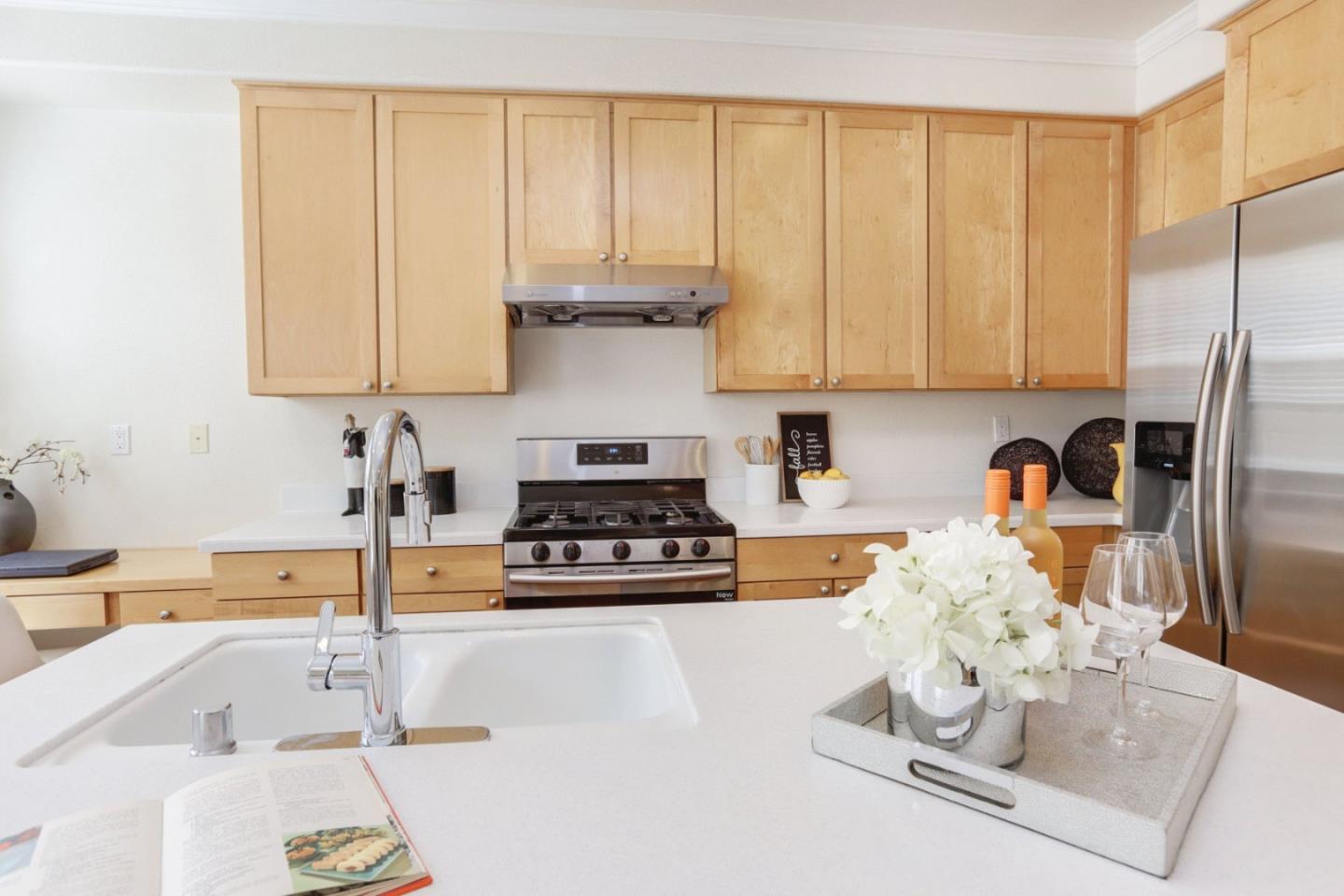 Detail Gallery Image 25 of 46 For 878 Luz Del Sol Loop, Milpitas,  CA 95035 - 3 Beds | 2/1 Baths