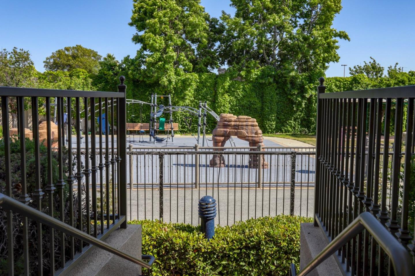 Detail Gallery Image 36 of 46 For 878 Luz Del Sol Loop, Milpitas,  CA 95035 - 3 Beds | 2/1 Baths
