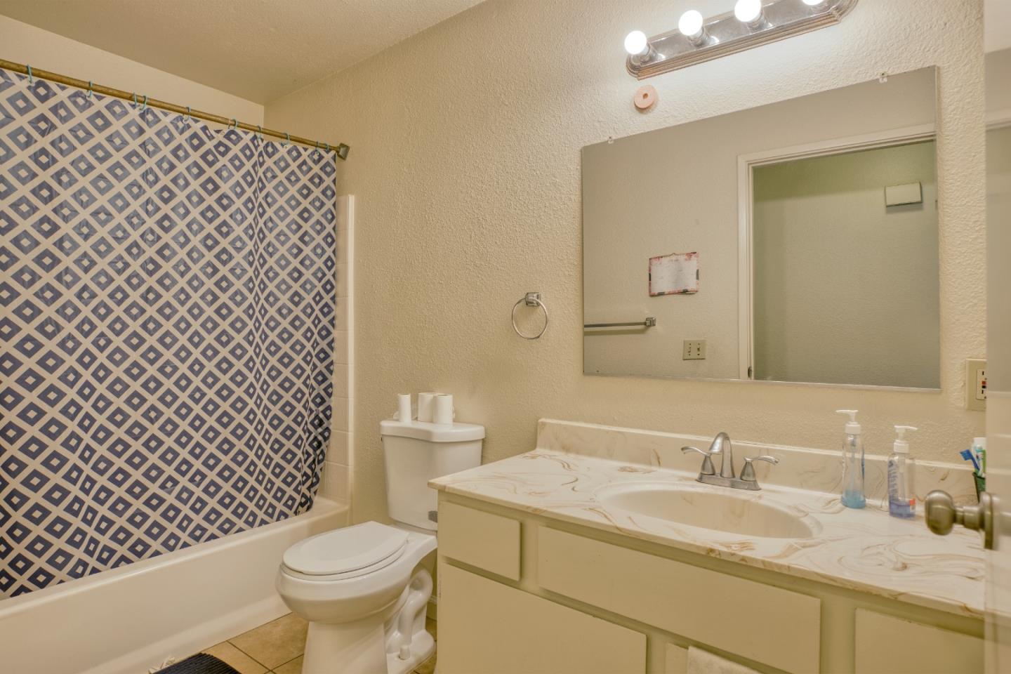 Detail Gallery Image 13 of 18 For 29 Altamont Dr, Watsonville,  CA 95076 - 3 Beds | 2 Baths