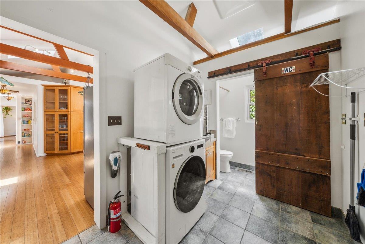 Detail Gallery Image 17 of 30 For 11 Southbank Rd, Carmel Valley,  CA 93924 - 2 Beds | 2 Baths