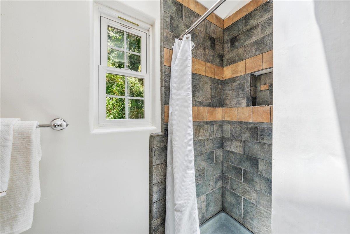 Detail Gallery Image 19 of 30 For 11 Southbank Rd, Carmel Valley,  CA 93924 - 2 Beds | 2 Baths