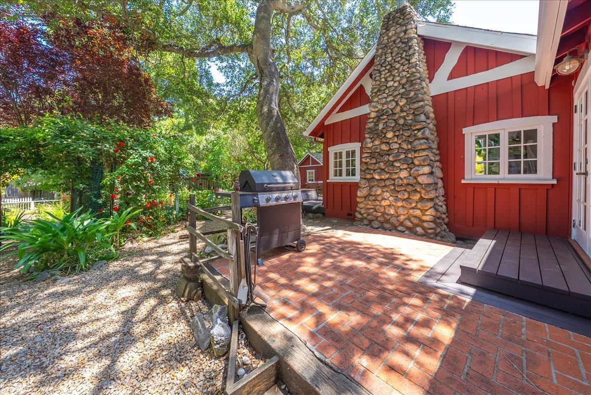 Detail Gallery Image 25 of 30 For 11 Southbank Rd, Carmel Valley,  CA 93924 - 2 Beds | 2 Baths