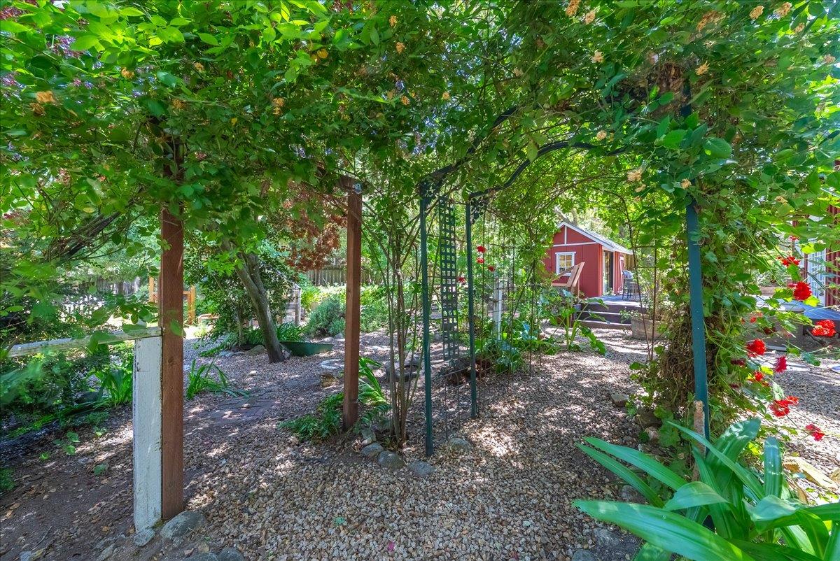 Detail Gallery Image 26 of 30 For 11 Southbank Rd, Carmel Valley,  CA 93924 - 2 Beds | 2 Baths