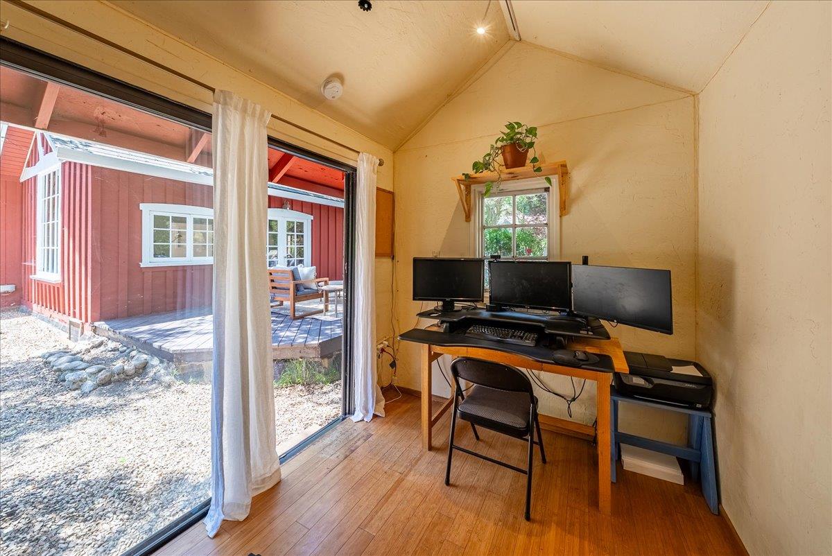 Detail Gallery Image 27 of 30 For 11 Southbank Rd, Carmel Valley,  CA 93924 - 2 Beds | 2 Baths