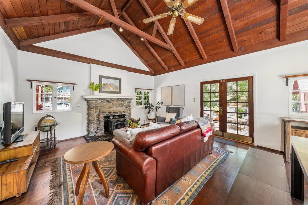 Detail Gallery Image 6 of 30 For 11 Southbank Rd, Carmel Valley,  CA 93924 - 2 Beds | 2 Baths