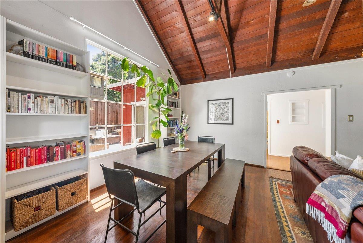 Detail Gallery Image 8 of 30 For 11 Southbank Rd, Carmel Valley,  CA 93924 - 2 Beds | 2 Baths