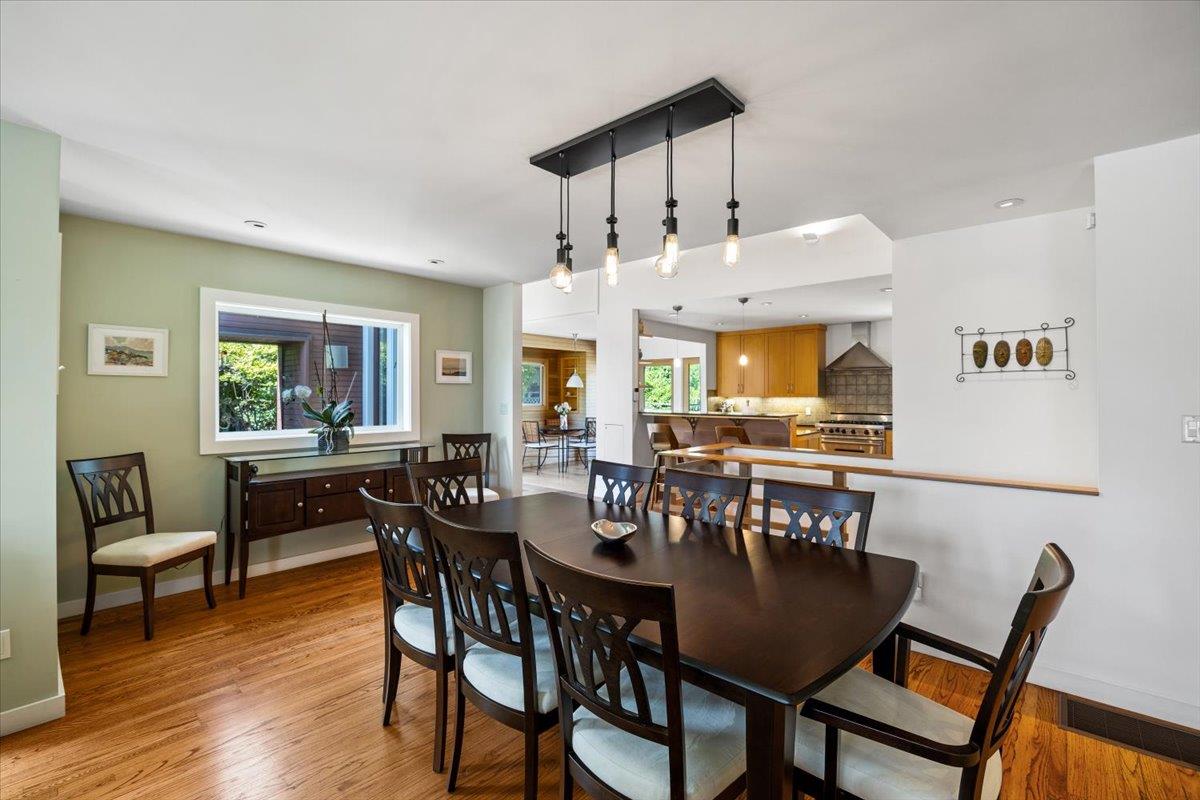 Detail Gallery Image 11 of 33 For 2310 Fleetwood Dr, San Bruno,  CA 94066 - 4 Beds | 3 Baths