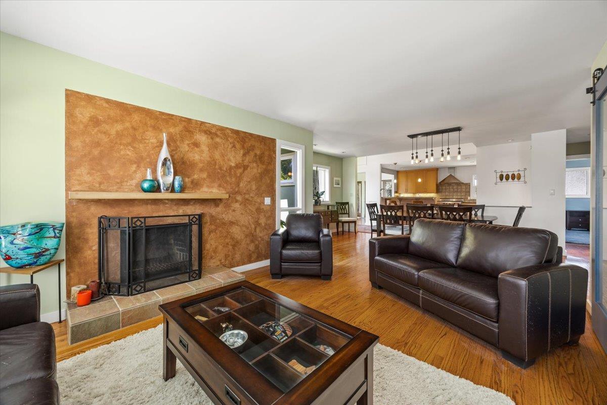 Detail Gallery Image 14 of 33 For 2310 Fleetwood Dr, San Bruno,  CA 94066 - 4 Beds | 3 Baths