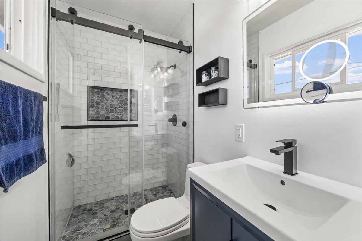 Detail Gallery Image 20 of 33 For 2310 Fleetwood Dr, San Bruno,  CA 94066 - 4 Beds | 3 Baths