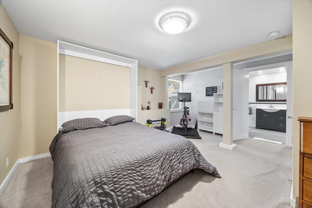 Detail Gallery Image 22 of 33 For 2310 Fleetwood Dr, San Bruno,  CA 94066 - 4 Beds | 3 Baths