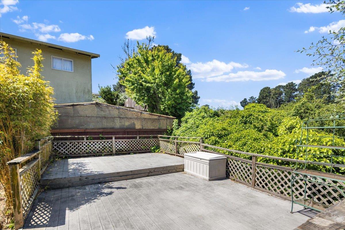 Detail Gallery Image 25 of 33 For 2310 Fleetwood Dr, San Bruno,  CA 94066 - 4 Beds | 3 Baths