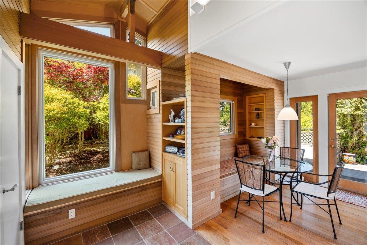 Detail Gallery Image 4 of 33 For 2310 Fleetwood Dr, San Bruno,  CA 94066 - 4 Beds | 3 Baths