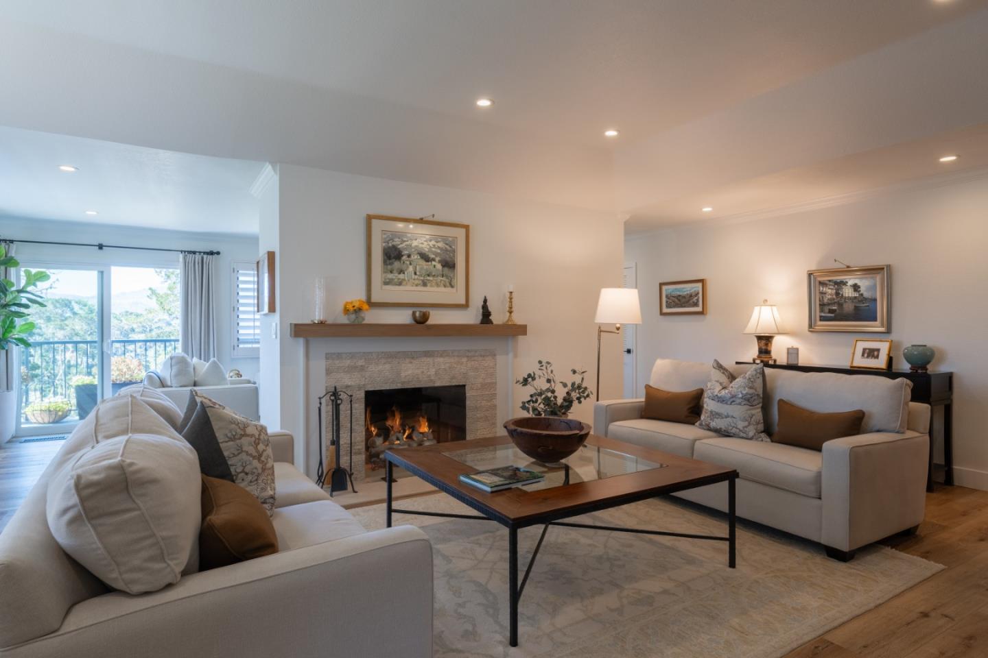 Detail Gallery Image 5 of 30 For 275 Del Mesa Carmel, Carmel,  CA 93923 - 2 Beds | 2 Baths