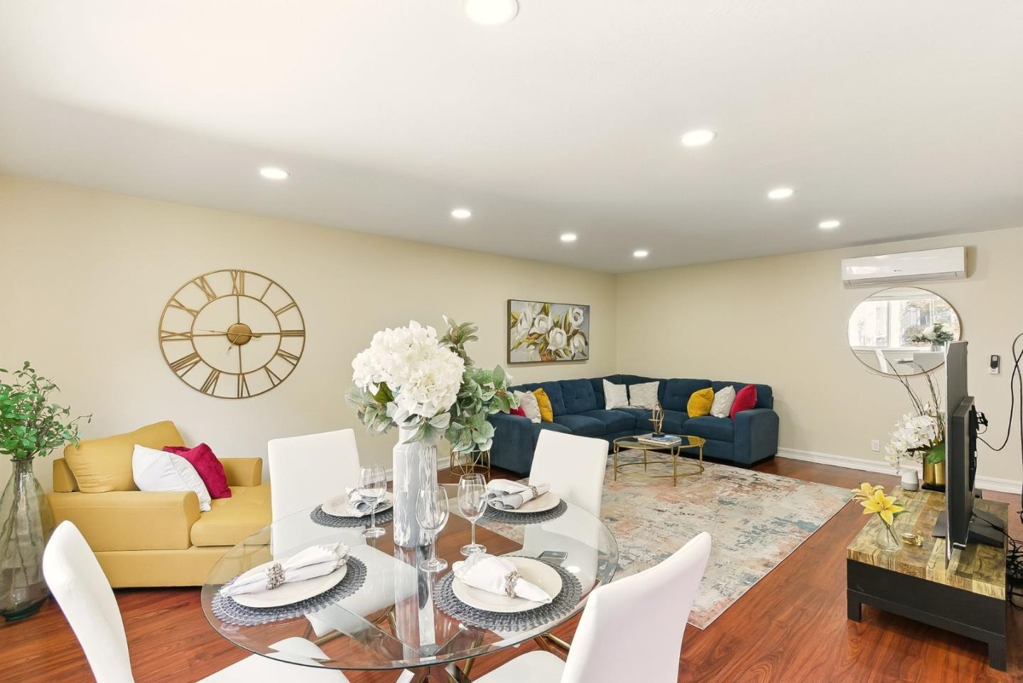 Detail Gallery Image 3 of 17 For 1898 Meridian Ave #24,  San Jose,  CA 95125 - 3 Beds | 2 Baths