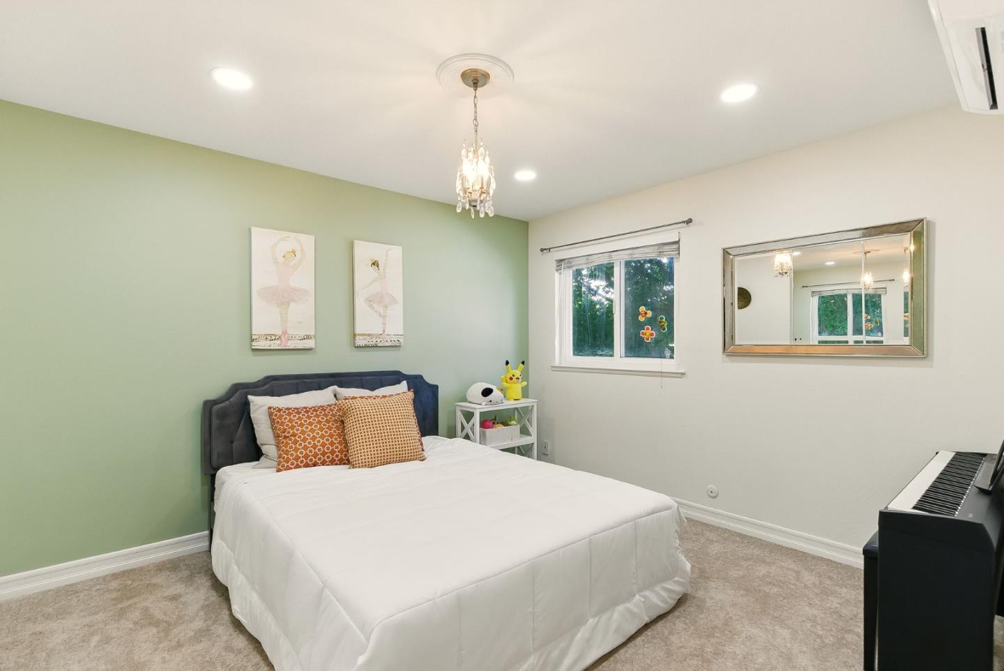 Detail Gallery Image 8 of 17 For 1898 Meridian Ave #24,  San Jose,  CA 95125 - 3 Beds | 2 Baths