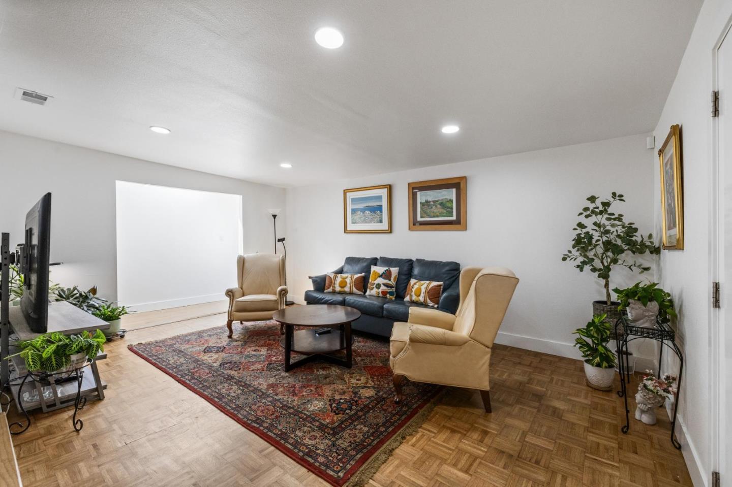 Detail Gallery Image 10 of 27 For 1304 Alicante Dr, Pacifica,  CA 94044 - 4 Beds | 2 Baths