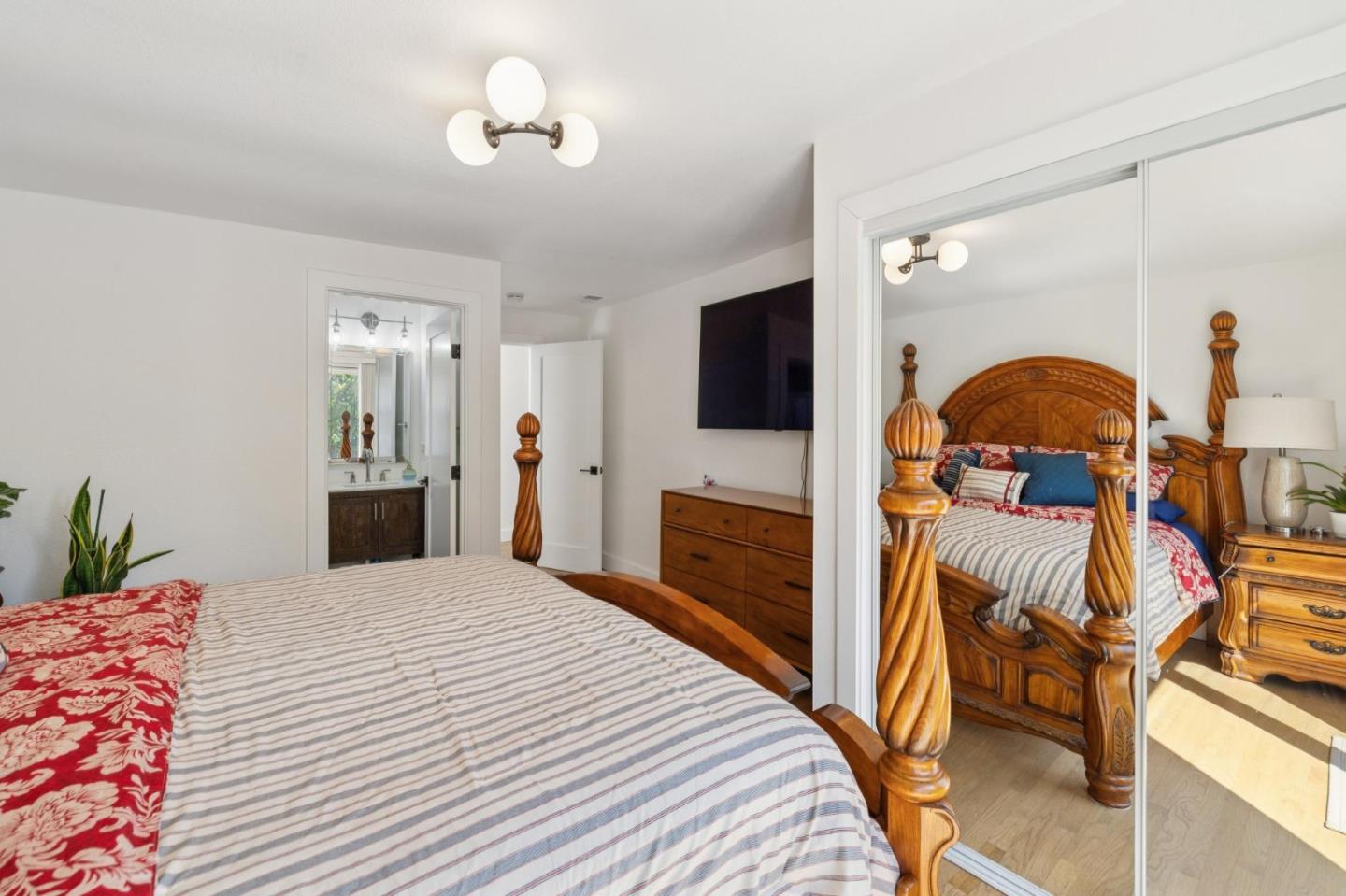 Detail Gallery Image 15 of 27 For 1304 Alicante Dr, Pacifica,  CA 94044 - 4 Beds | 2 Baths